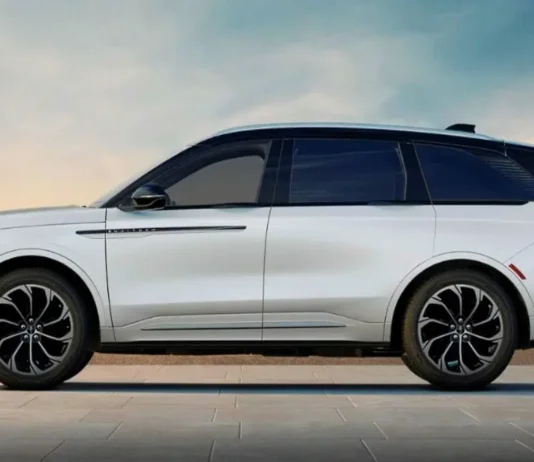 Best Luxury Large SUVs Trends for 2025 and 2026 Luxury Large SUVs