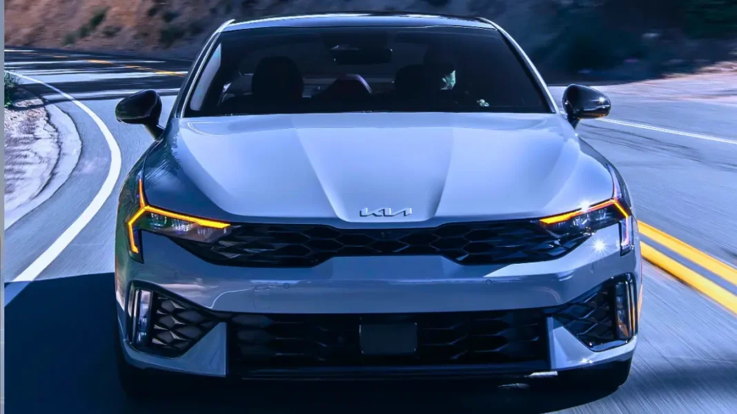 2025 Kia K5 (1) 2025 Kia K5
