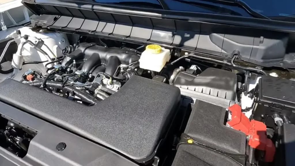 2025 nissan pathfinder engine