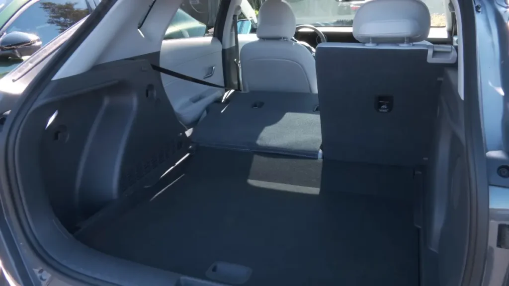 cargo 2025 Hyundai Kona