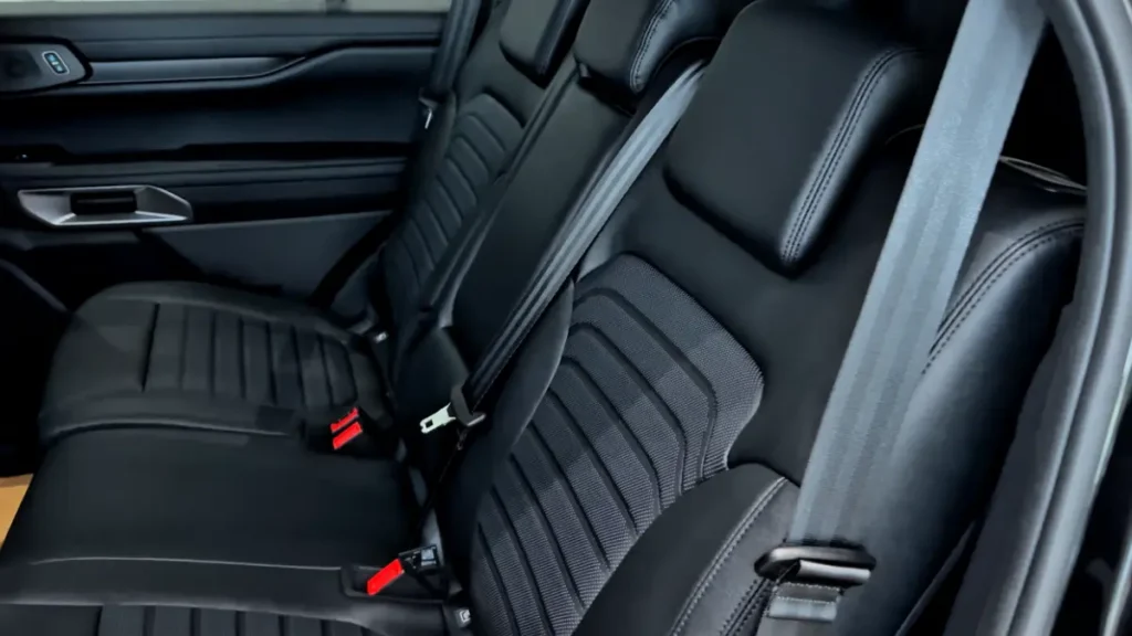 seats Ford Everest Raptor