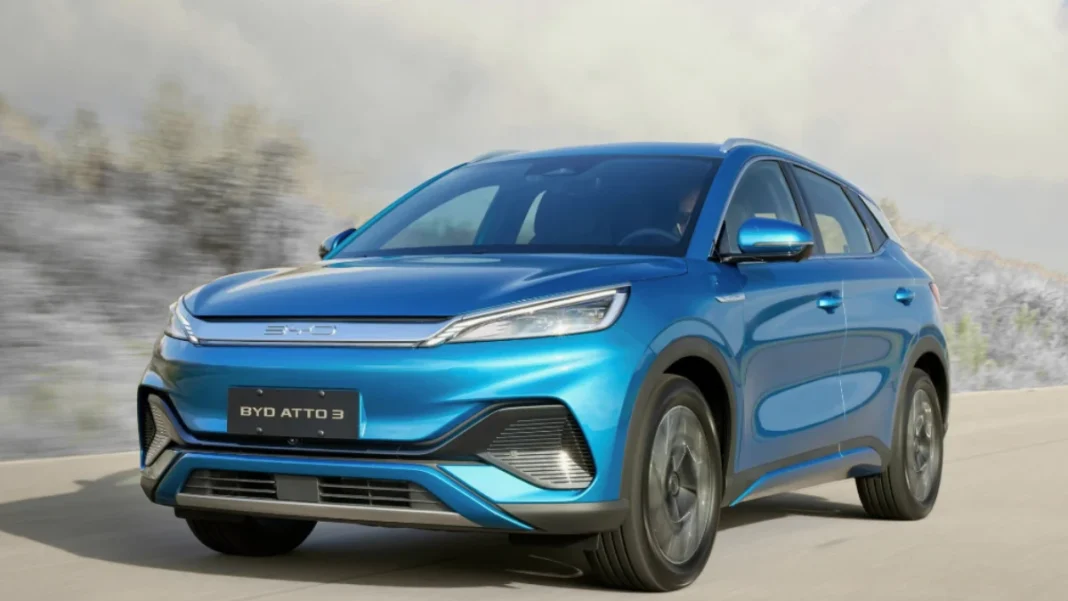 BYD Atto 3 driving in hot desert climate