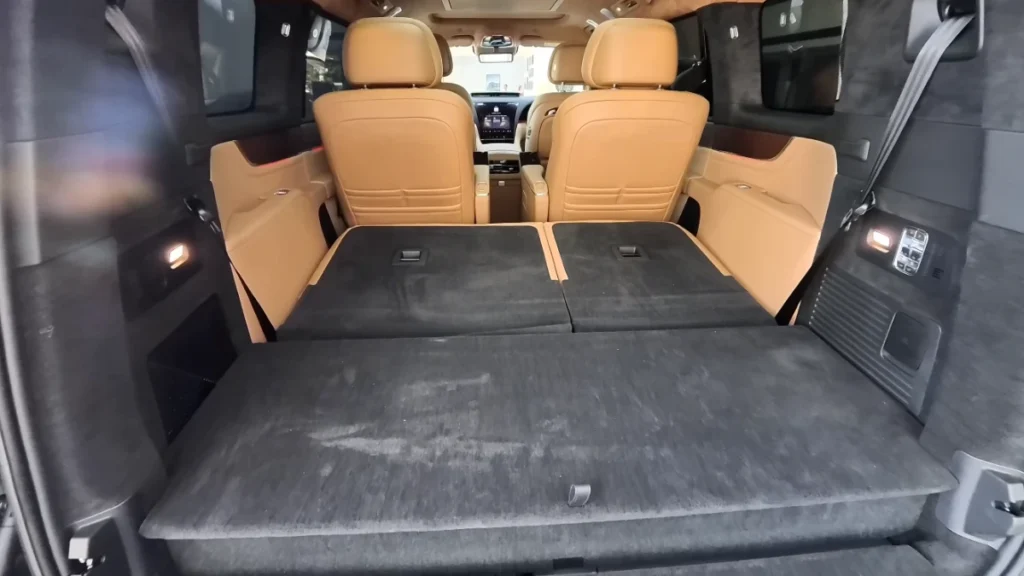 BYD Yangwang U8 cargo