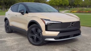 2026 Volvo EX30 Cross Country
