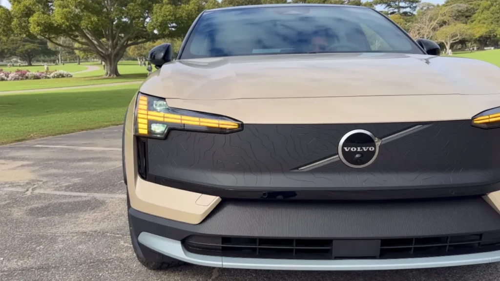 Off-road driving impressions with the EX30