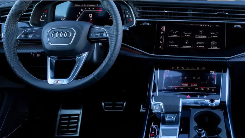 The dual touchscreen MMI layout and 12.3-inch Virtual Cockpit dashboard of the 2025 Audi SQ7.
