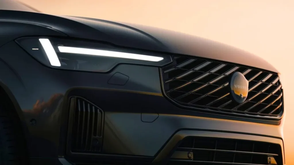 Volvo XC60 safety collision